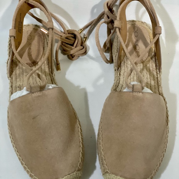Coach (NWOT) Soft suede tan leather shoe - Picture 4 of 4